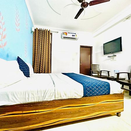 Hotel Galaxy Inn Near Delhi International Airport New Delhi Extérieur photo