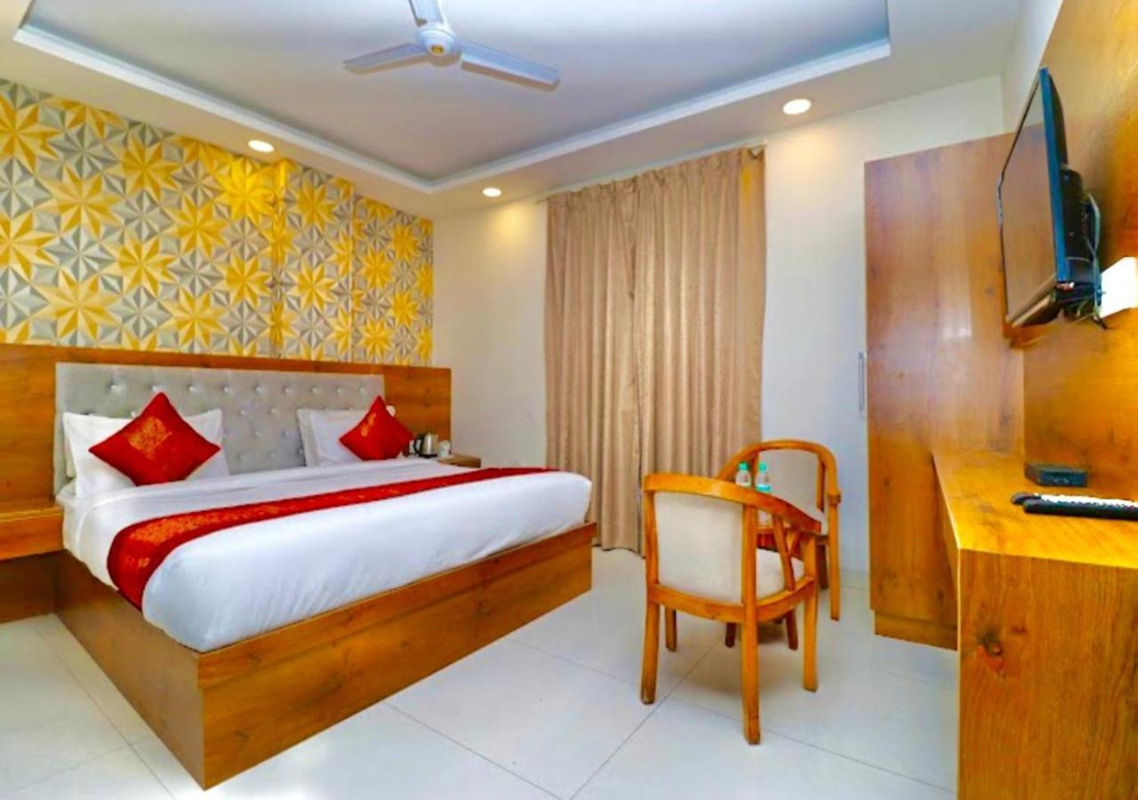 Hotel Galaxy Inn Near Delhi International Airport New Delhi Extérieur photo